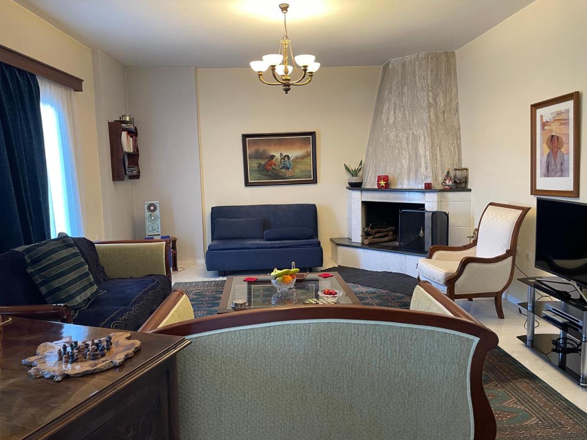 Papastavrou Apartments كالافريتا المظهر الخارجي الصورة